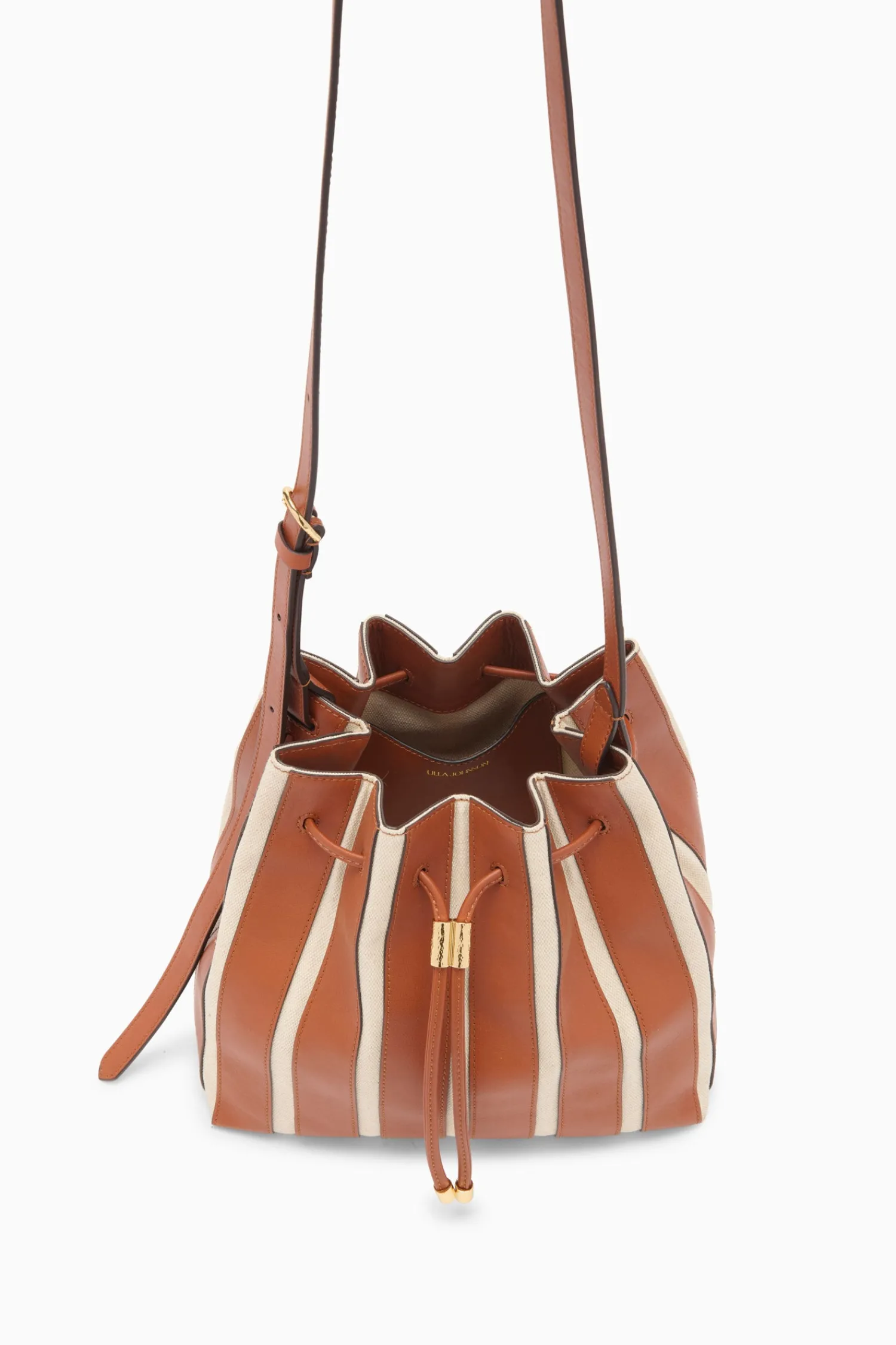 alma_everyday_bucket_3.webp Alma Everyday Bucket<Ulla Johnson Discount