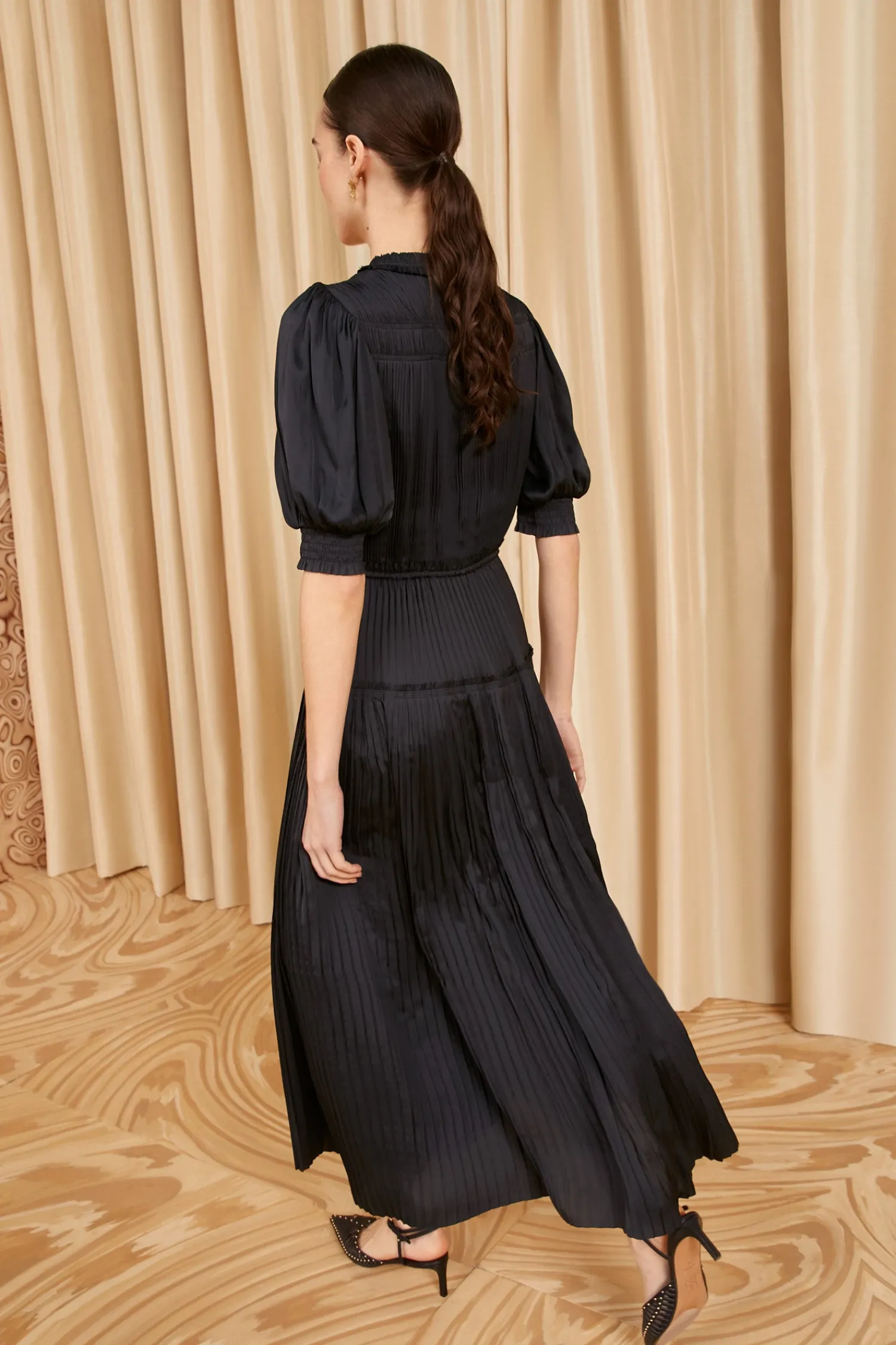 astrid_dress_3.webp Astrid Dress<Ulla Johnson Fashion