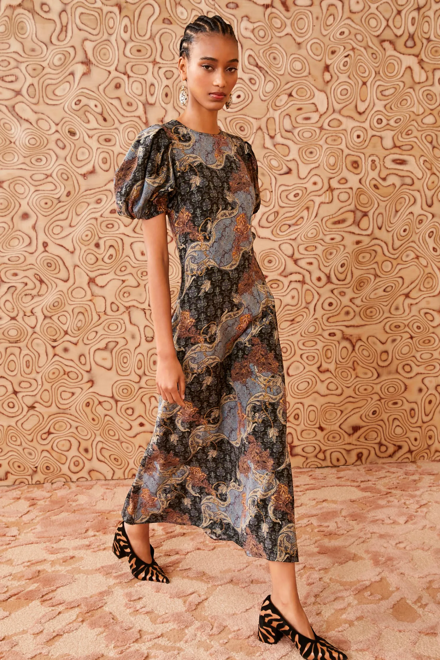calais_dress_2.webp Calais Dress<Ulla Johnson Fashion