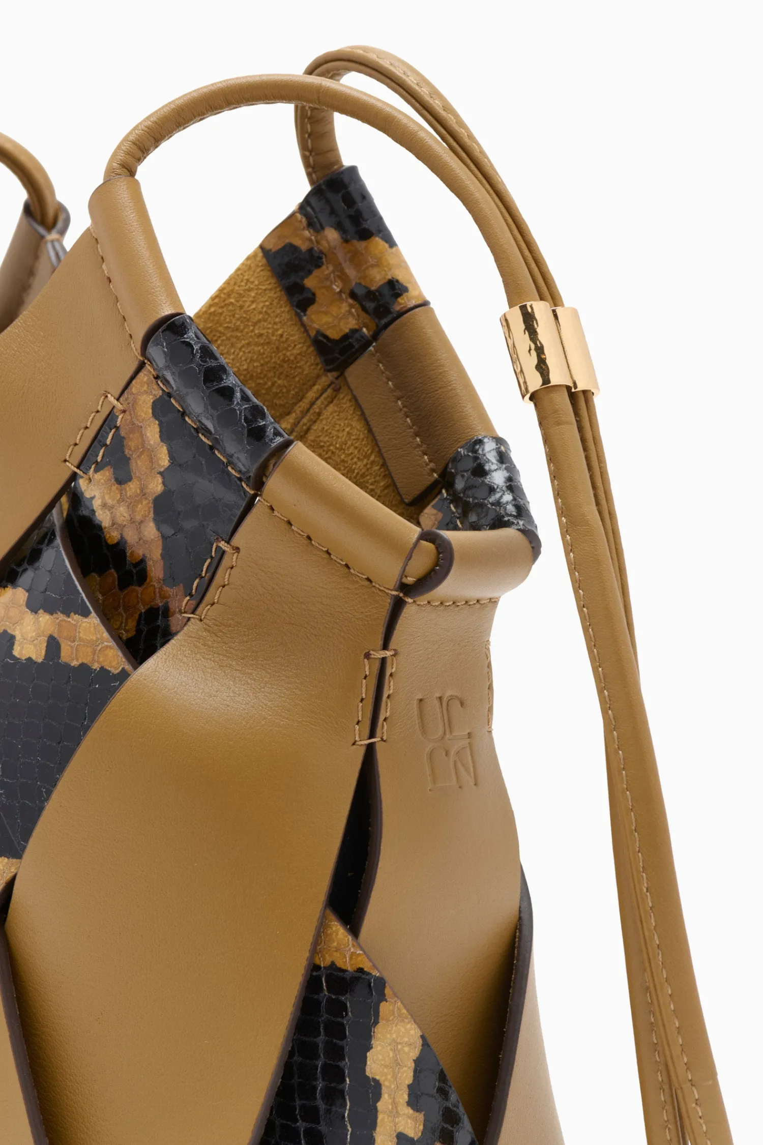 charlotte_woven_crossbody_2-3.webp Charlotte Woven Crossbody<Ulla Johnson Clearance