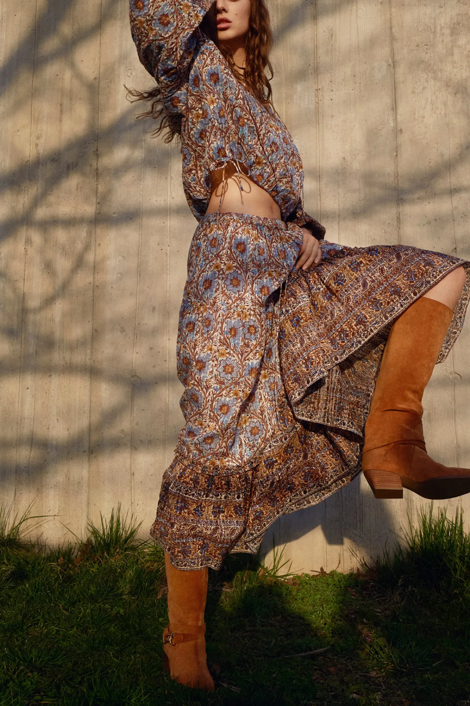 paige_skirt_1.webp Paige Skirt<Ulla Johnson Discount