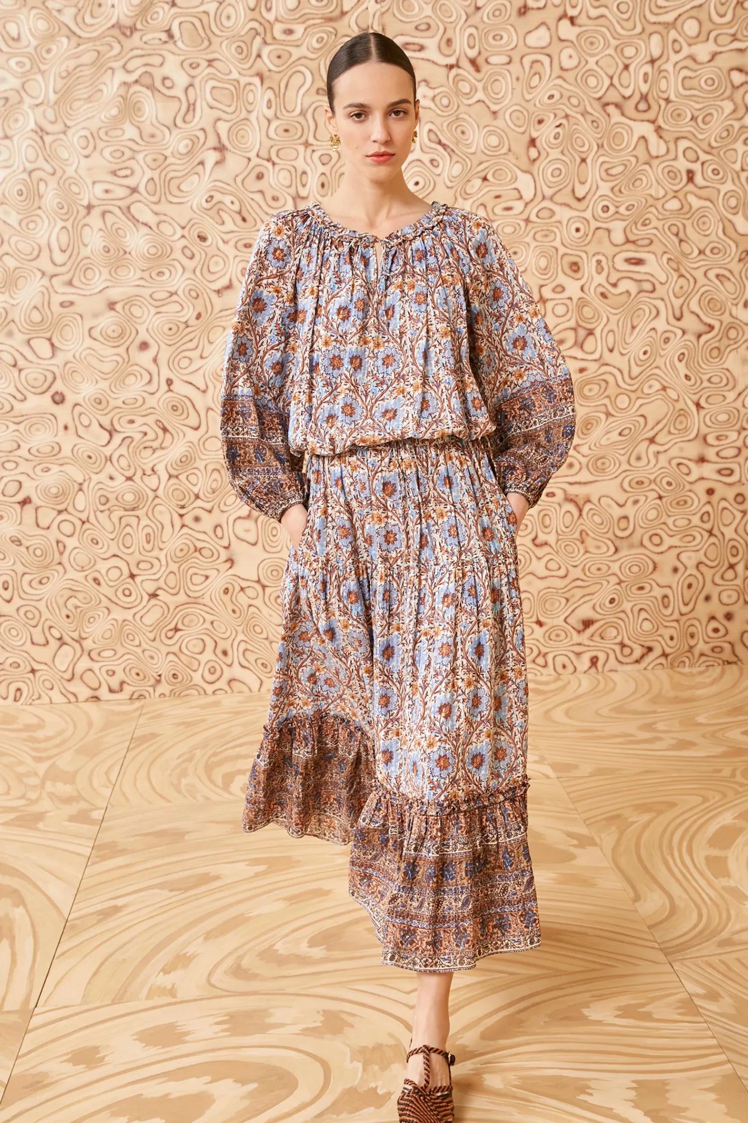 paige_skirt_3.webp Paige Skirt<Ulla Johnson Discount