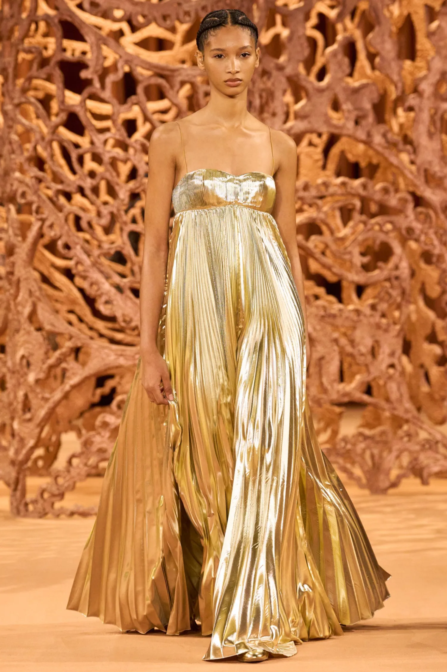 rhea_gown_1.webp Rhea Gown<Ulla Johnson Fashion