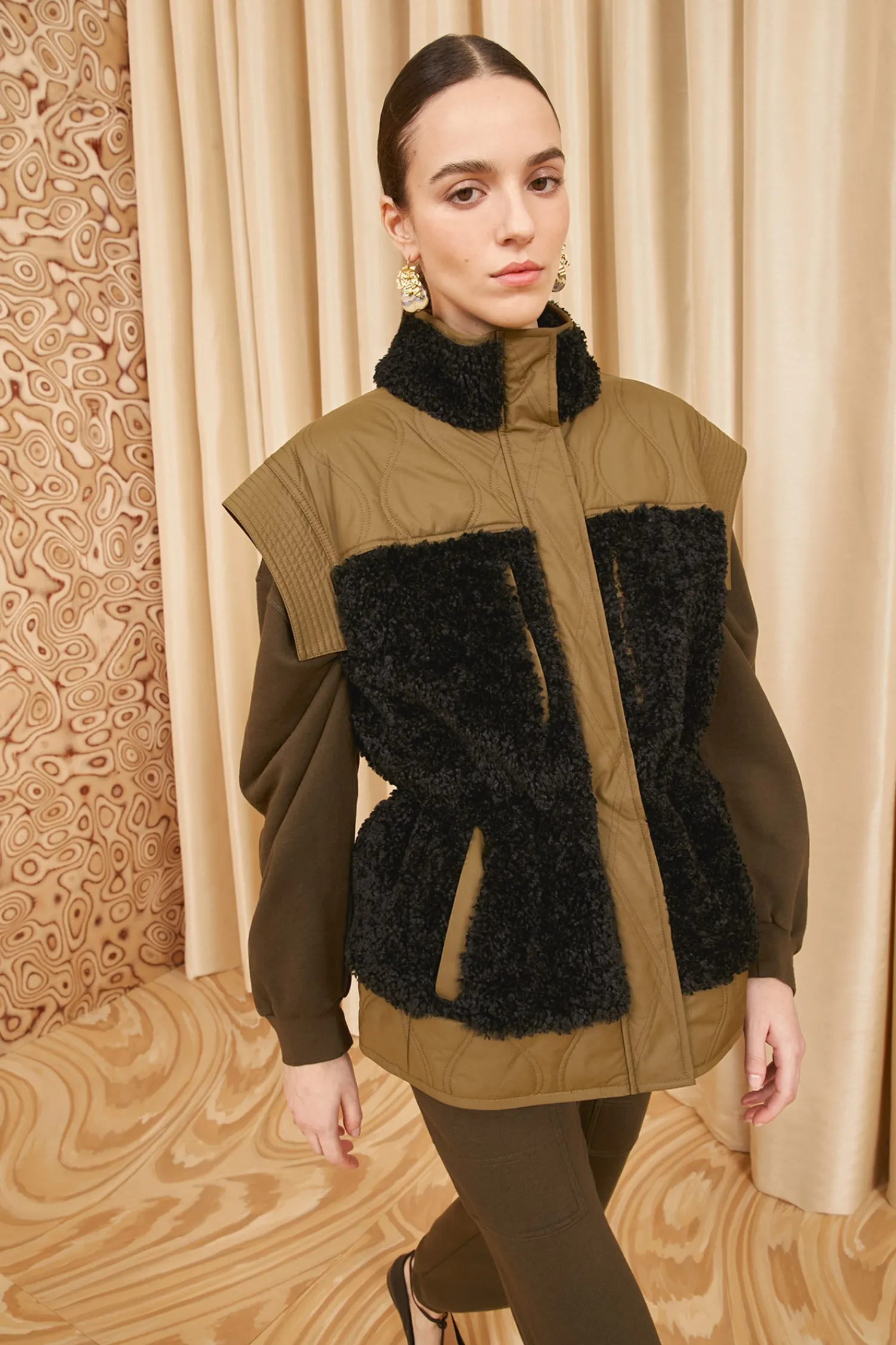 shiloh_vest_0.webp Shiloh Vest<Ulla Johnson Best