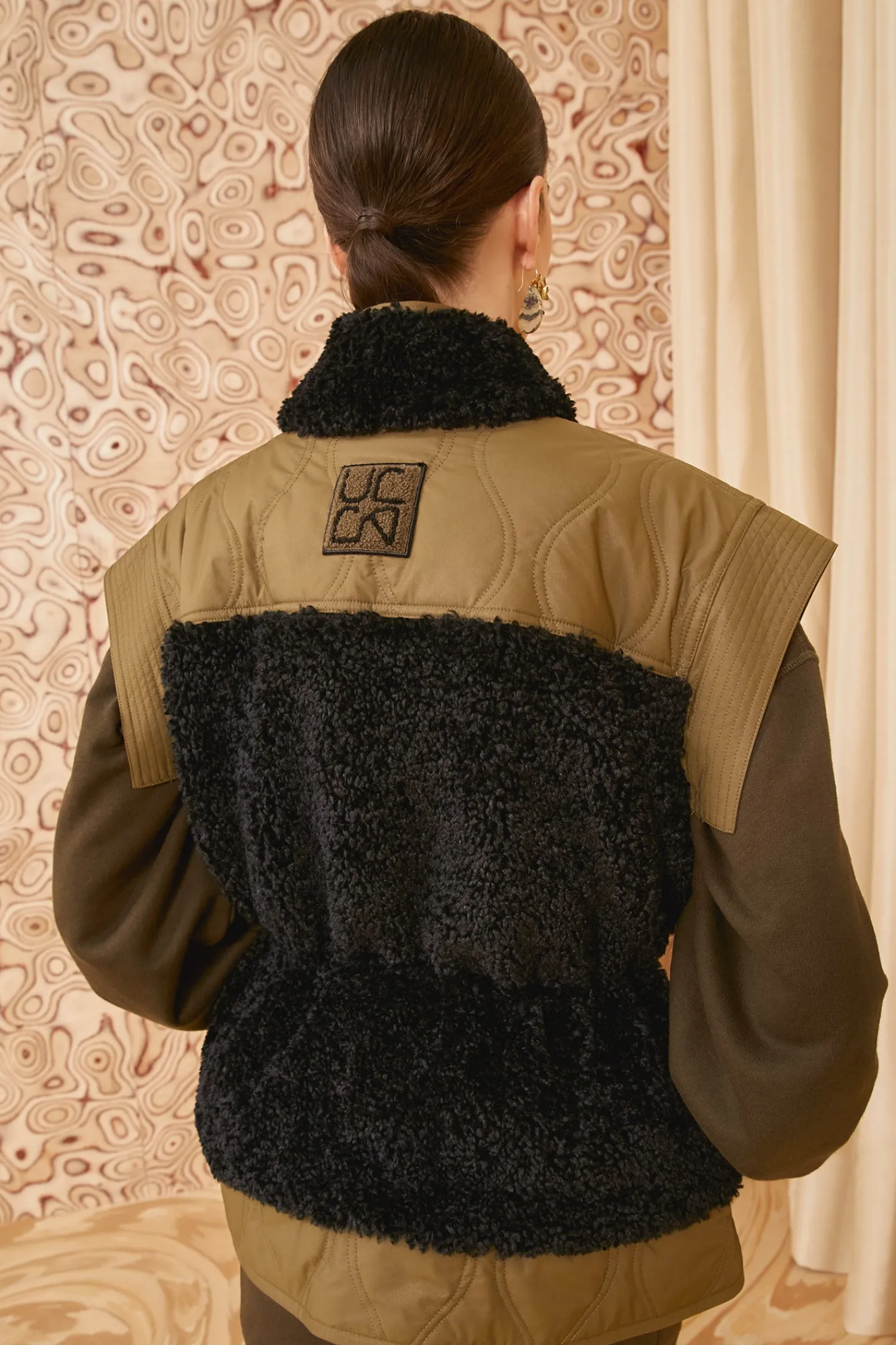 shiloh_vest_1.webp Shiloh Vest<Ulla Johnson Best