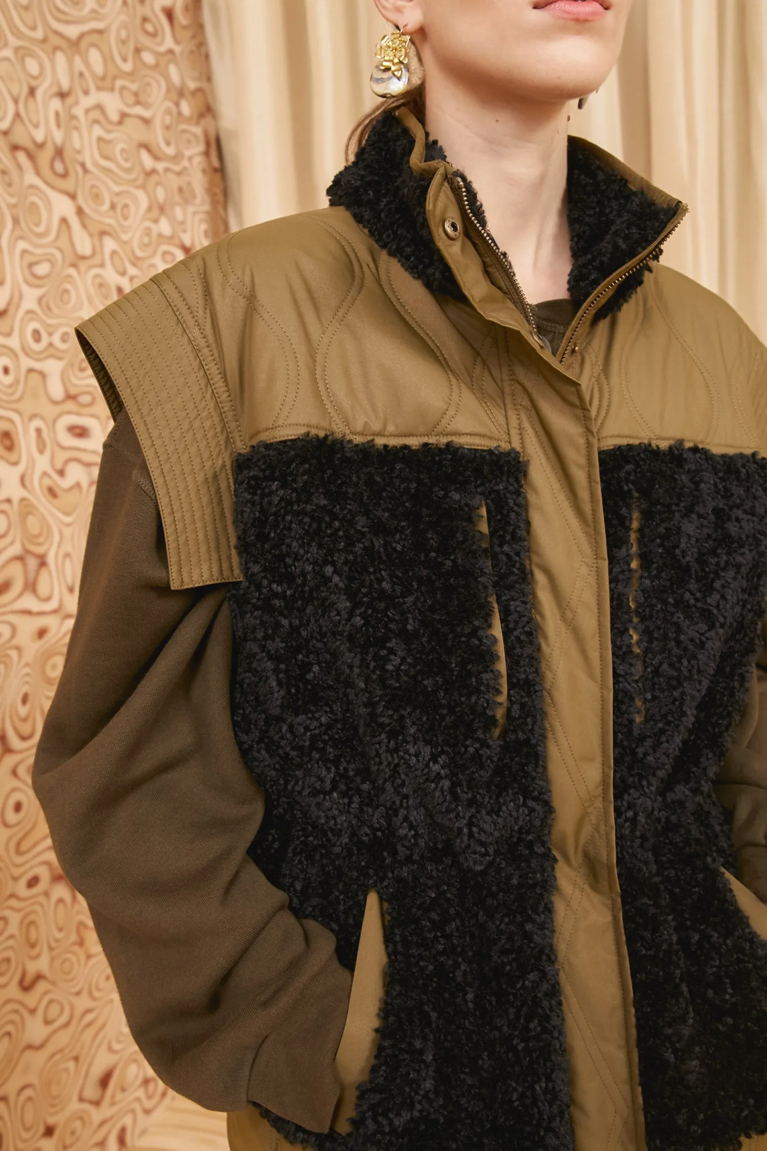 shiloh_vest_4.webp Shiloh Vest<Ulla Johnson Best